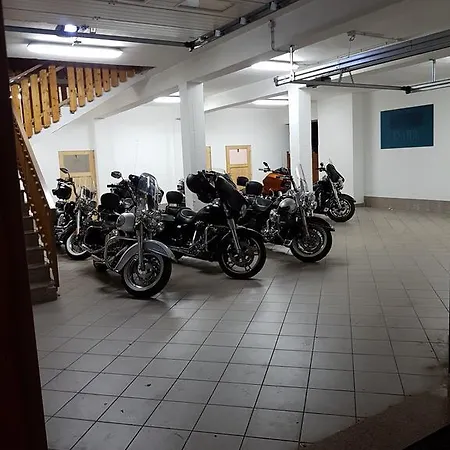 Raibl E Ξενοδοχείο 3*